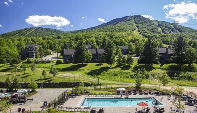 Summer getaway in Jay Peak, Vermont. Spacious 4BR 4BA Condo.