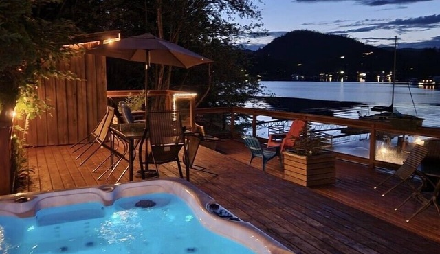 Sunshine Coast Resort Hotel & Marina