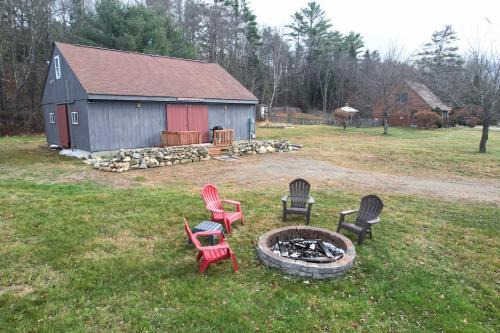 The Barn - A one of a kind rustic stay in an amazing location!