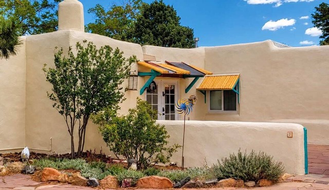 The Birdhouse - Historic Adobe Architecture