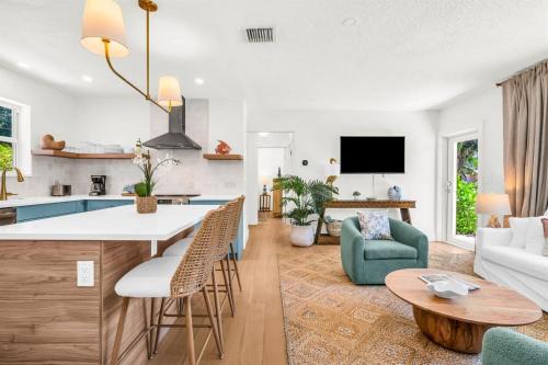 The Coral Cabana A Modern Palm Beach Escape!