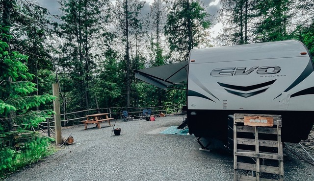 The Hideout Trailer - close to Winery nestled in the mountains of the Shuswap