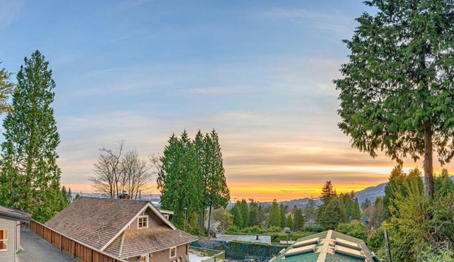The Lions Self Contained Suite, Shared Pool, Hot Tub, Views