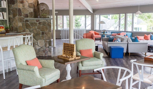 The Lodge at the Cove