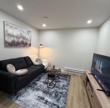 The Onyx Suite Sleek Modern Space Private Entry