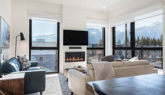 The Summit - 3 Bedroom Penthouse|Roof Top Hot Tub