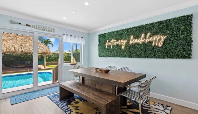 Tiki Paradise! Pool, mini golf, kids’ playhouse, arcade!
