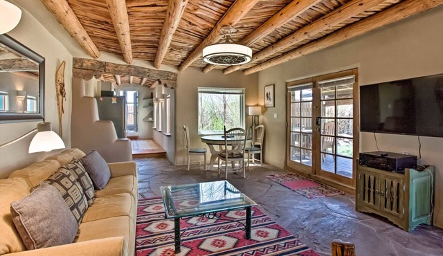 Tranquil Taos Sanctuary Home
