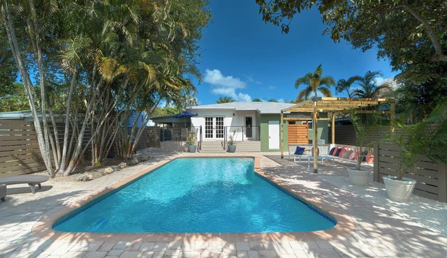 Tropical Pool Oasis. Near beach, Wilton Manors and Fort Lauderdale