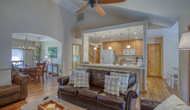 Tubing Promo! Mountain Views, Pet Friendly, New Hot Tub, Fenced Yard, Near Trails!