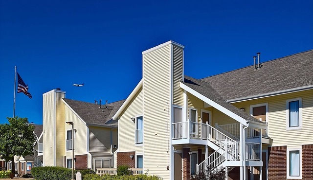 Unwind in a Pet-friendly Property with Free Parking!