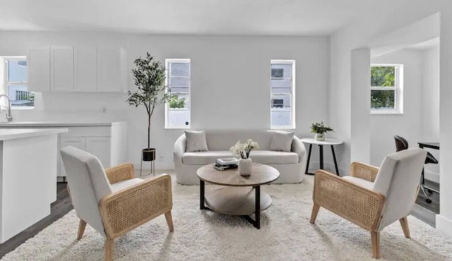 Upper Design District 3BD Home w/Jacuzzi &Backyard