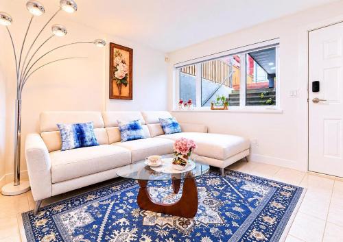 Vancouver Nest Cozy Private 2BR Retreat and Extra Room - Sleeps 6