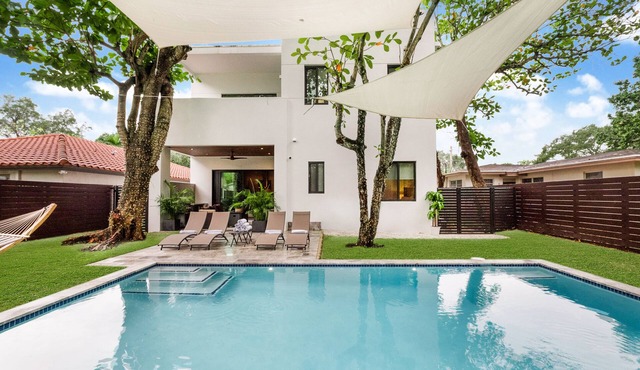 Villa Blanca | JadoreLuxe Collection | Brand New Chic Villa