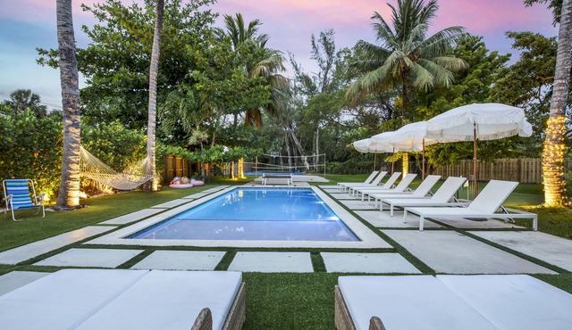 Villa Parque 7BR Pickleball/Volleyball/B-ball/Mini Golf