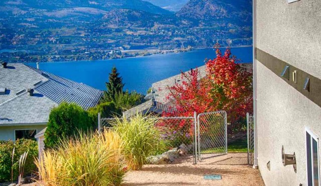 Vista Naramata Guest Suite with air conditioning.