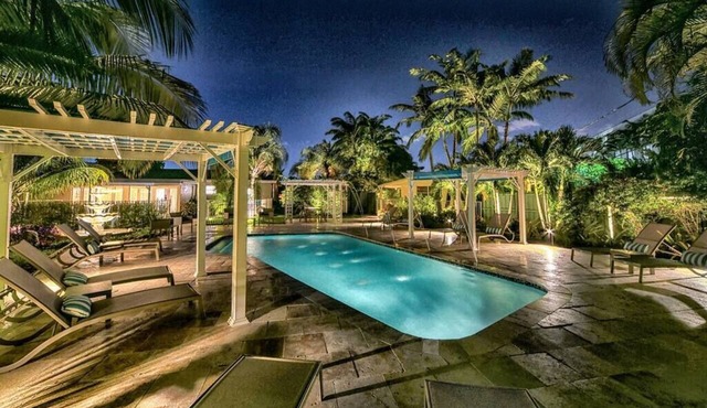Walk to GAY Wilton Drive, Pool, Queen Bed, Kitchen, Living Room, Patio, WiFi, #3