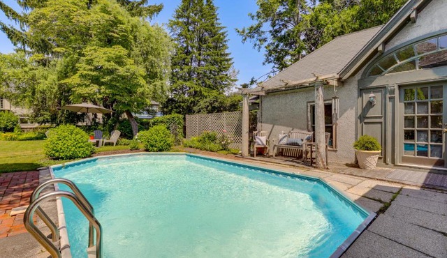 Walkable Area! Historic 2-Home Worcester Retreat