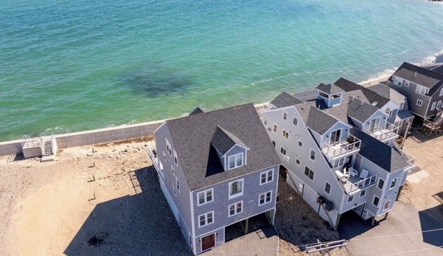 Waterfront Marshfield Retreat with Direct Beach Access