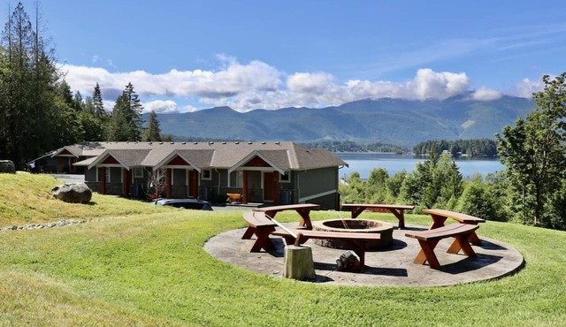 WATERFRONT townhouse at The Maples on beautiful Sproat Lake