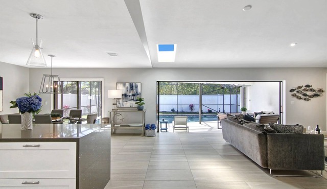 Waverly Escape|Private Pool, Chef's Kitchen, Upscale Amenities