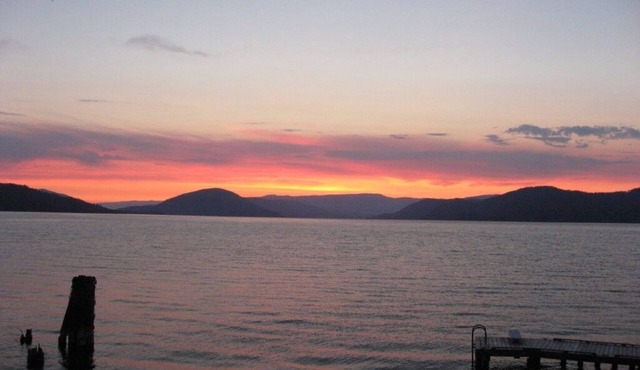 West Kelowna Okanagan Lakefront Getaway