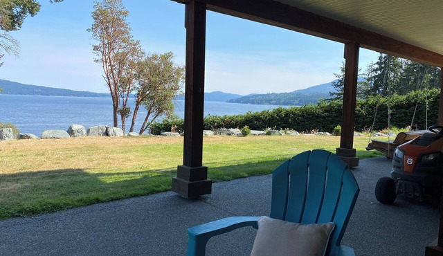 Whiskey Point Water Front Homestay