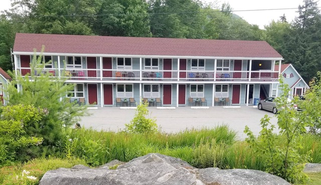 White Mountain Motel And Cottages
