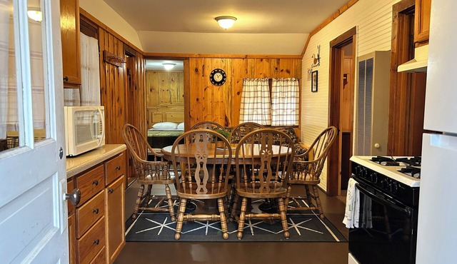 Willow Haven ~ Quaint 3 Bedroom in Hazelhurst, Wisconsin