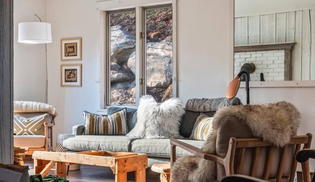 Woodland Escape: Embrace Nature near Stowe&Smuggs