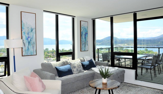 Wow SubPenthouse 22nd Floor/Downtown LakeView/2BD+Den 1020 sqft Indoor