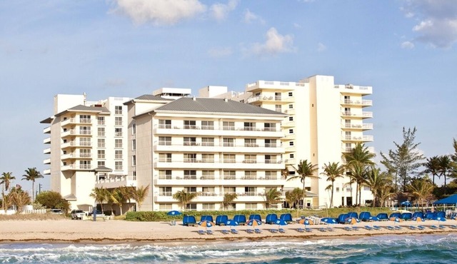 Wyndham Royal Vista - 2BR/2BA - Sleeps 8 - Just Steps To The Beach!