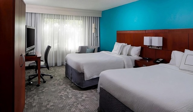 Your Home Away From Home! 3 Modern Units, Short Drive to Highland Beach, Pool!