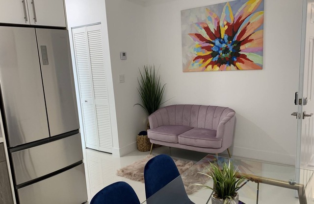 2BD Apt mins from Miami Design, Midtown, Wynwood, & Beaches!