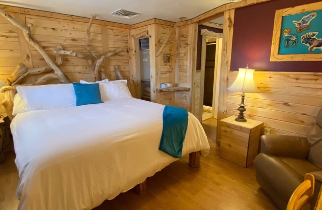 The Cedaredge Lodge 