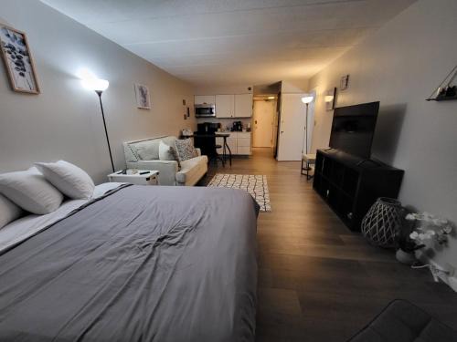 Cedar Lodge Condo with Lake Winnipesaukee Views; close to Weirs Beach!