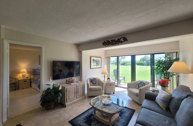 OV 312 Pond/Golf Course View Condo-Paradise Vacation Rental in Ocean Village