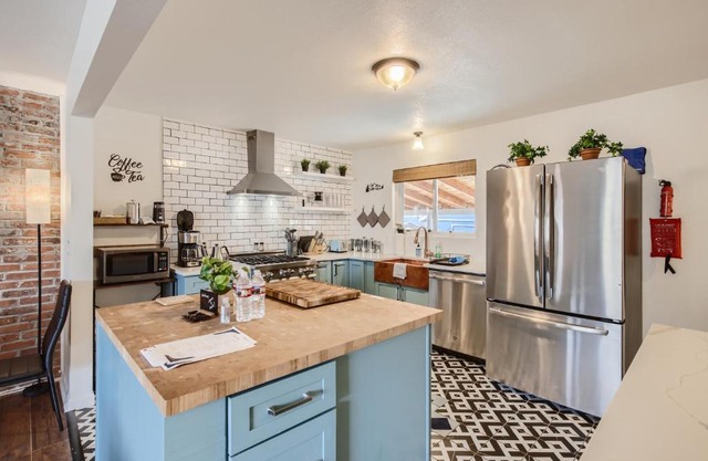 Pecos Villa - Denver Colorado Short Term Rental