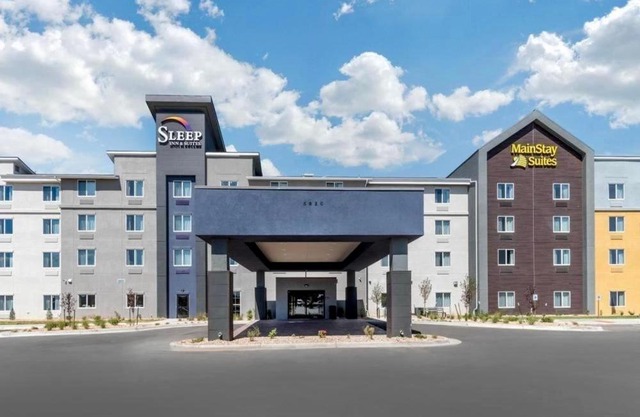Quality Inn Suites Denver International Airport 