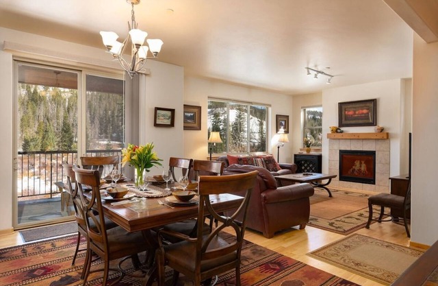 Trailhead Lodge 