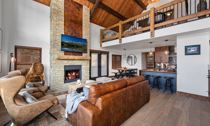 Estes Park Cabin | 147 m² Cabin ∙ 2 bedrooms ∙ 6 guests