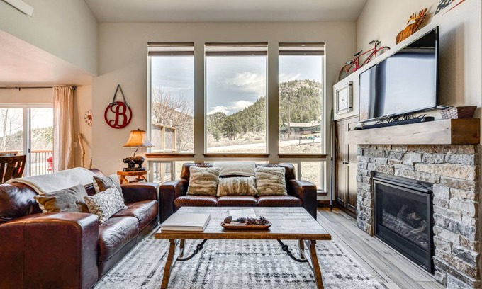 Estes Park Apartment | 148 m² Apartment ∙ 3 bedrooms ∙ 8 guests