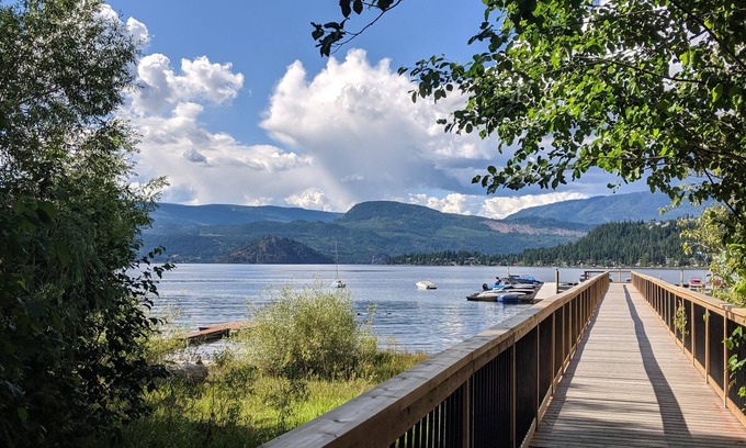 Blind Bay Apartment | 2 Bedroom Apartment with Resort Amenities