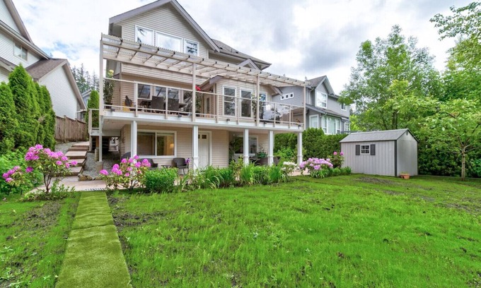 Port Moody Condo | 4-Beds Guest Suite: Comfort, Convenience, Nature