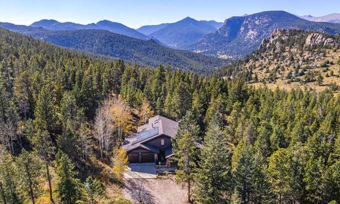Estes Park House | Alpenglow Ranch, Estes Park CO