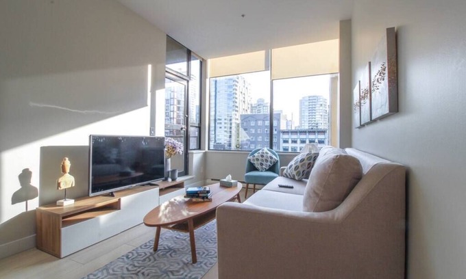 Downtown Vancouver Apartment | Beautiful Downtown Unit