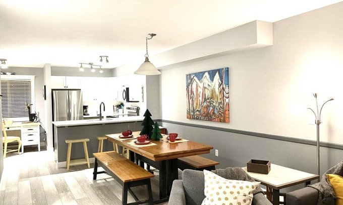 East Kootenay House | Bike In/Bike Out - Beautiful townhouse with safe private garage!