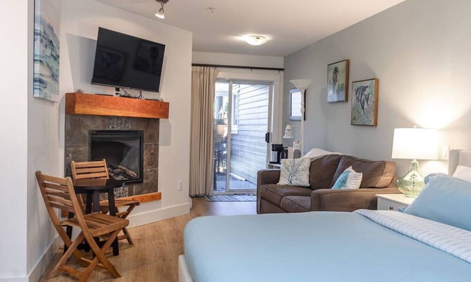 Regional District of Nanaimo Apartment | Creekside Calm by the Flowing Creek Condo B