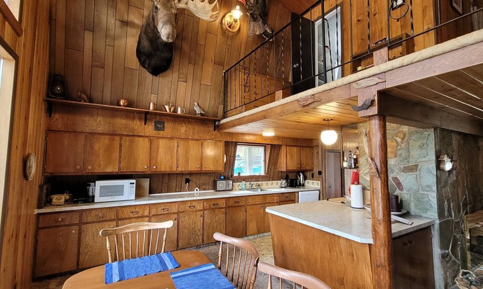 East Kootenay House | Relaxing and Cozy