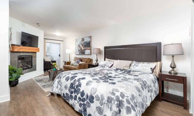 Regional District of Nanaimo Condo | Serenity on the Bay - Studio